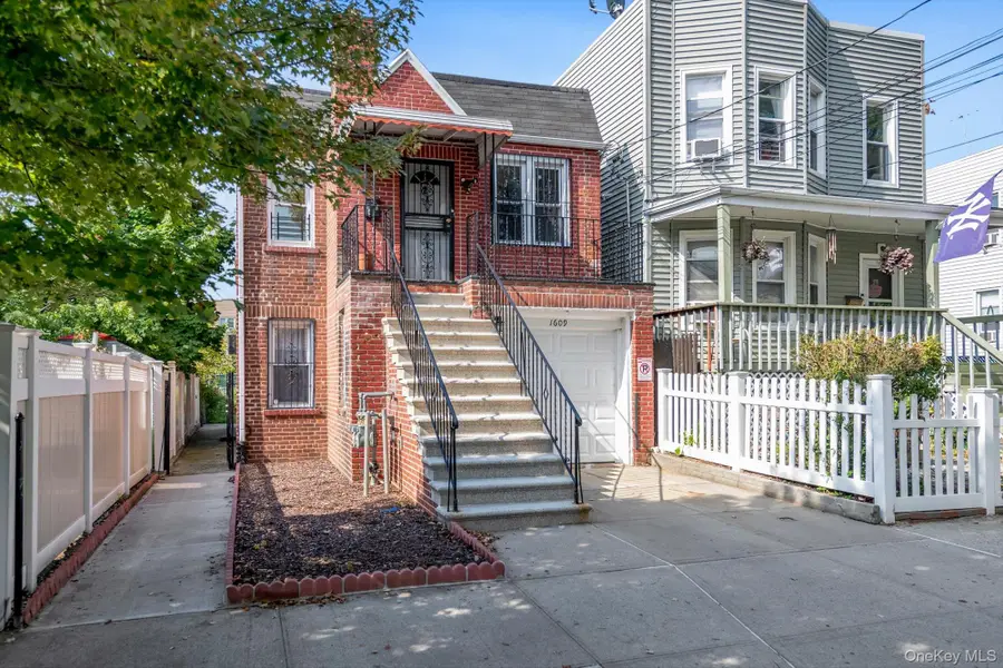 1930 Colden Avenue, Bronx, NY 10462 - #2