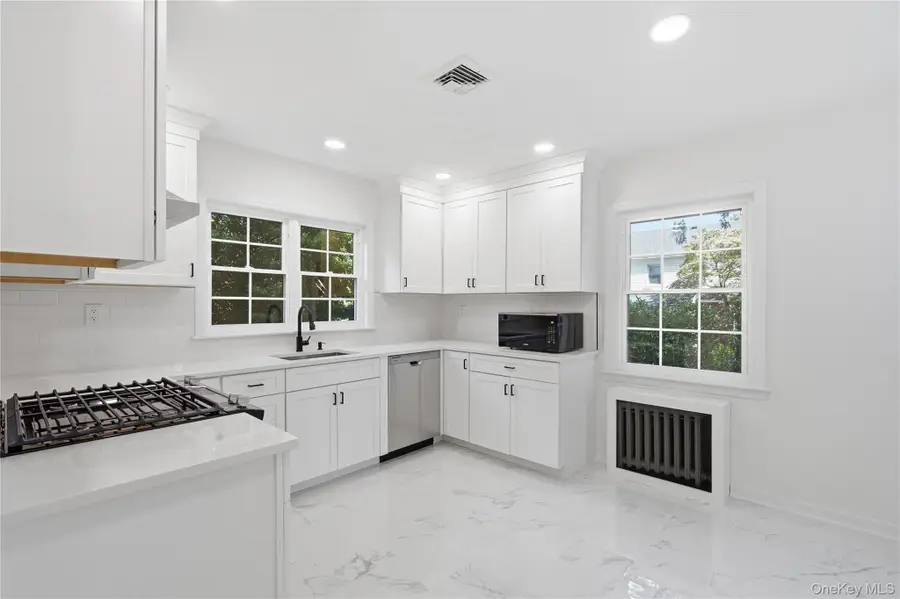 304 Kilburn Road S, Garden City, NY 11530 - #3