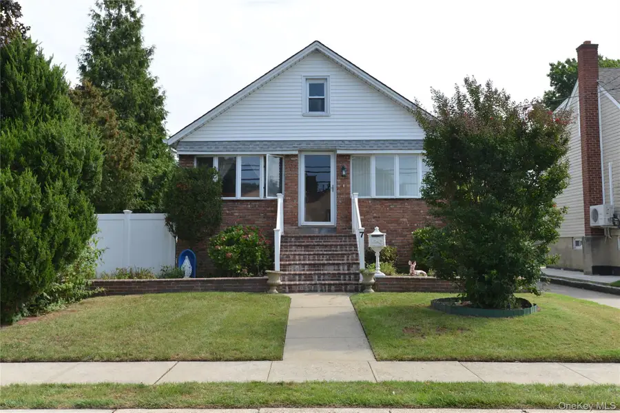 7 S Bay Avenue, Freeport, NY 11520 - #2