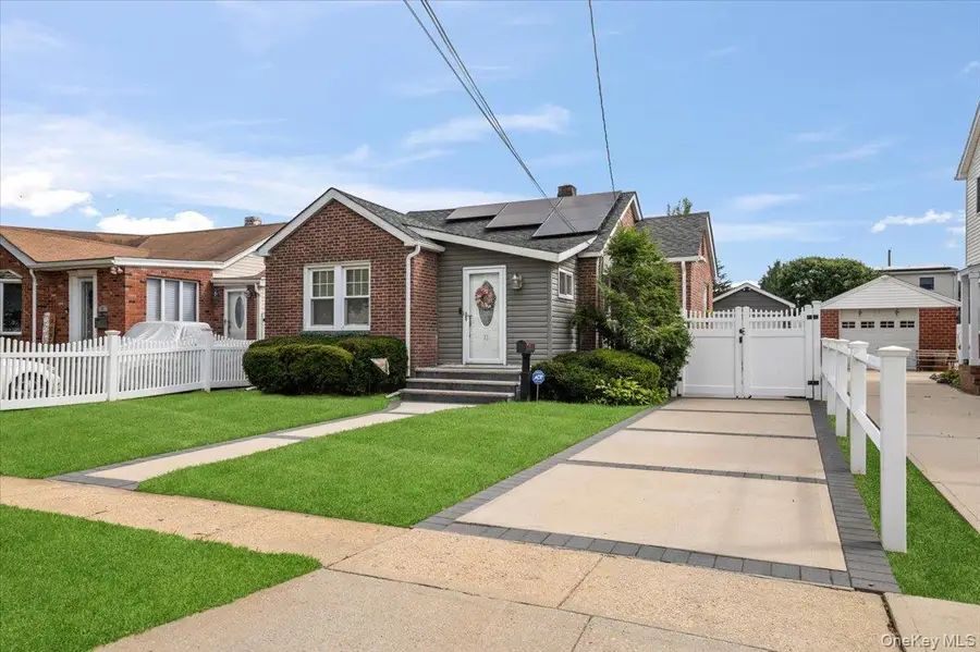 11 Belt Street, North Bellmore, NY 11710 - #2