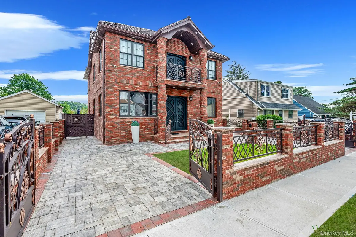 183 Arthur Avenue, Floral Park, NY 11001 - #1