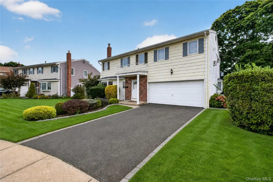 15 Country Court, Hicksville, NY 11801 - #3