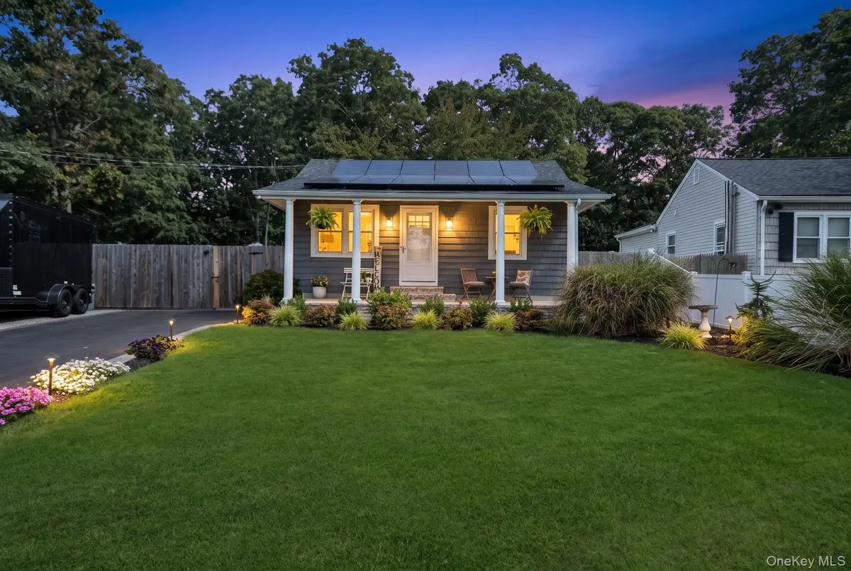 154 W End Avenue, Shirley, NY 11967 - #1