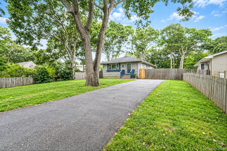 129 Shinnecock Avenue, Mastic, NY 11950 - #2