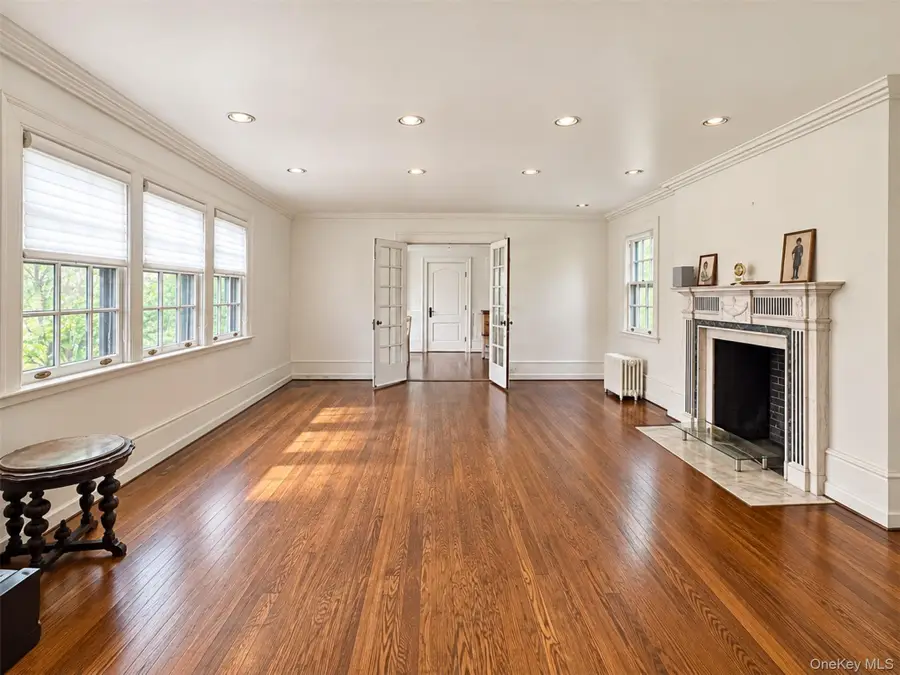 71 Arleigh Road, Great Neck, NY 11021 - #3