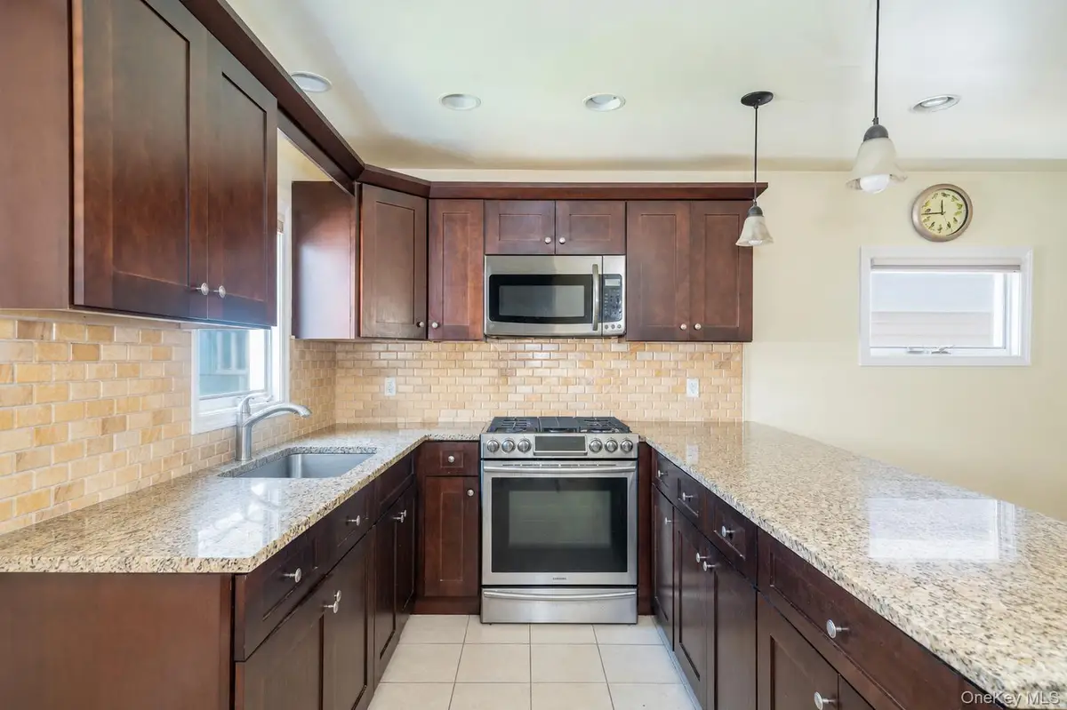 11 Schuyler Terrace, Bronx, NY 10465 - #1