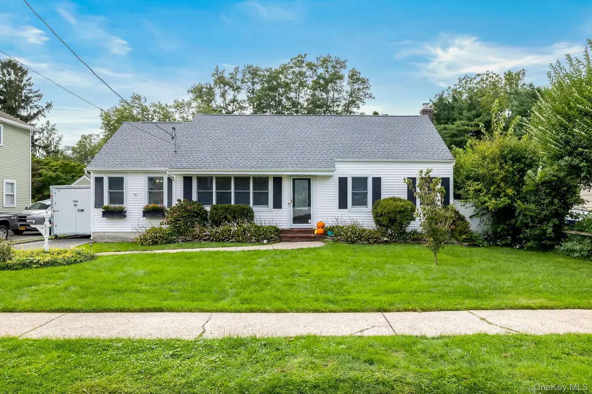 627 6th Street, East Northport, NY 11731 - #1
