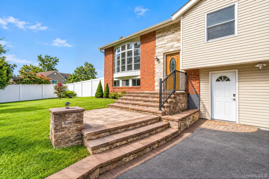 3 Richlee Drive, East Northport, NY 11731 - #2