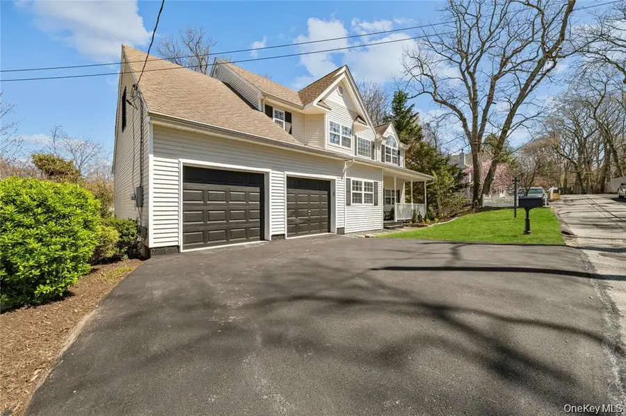 33 Potter Lane, Halesite, NY 11743 - #2