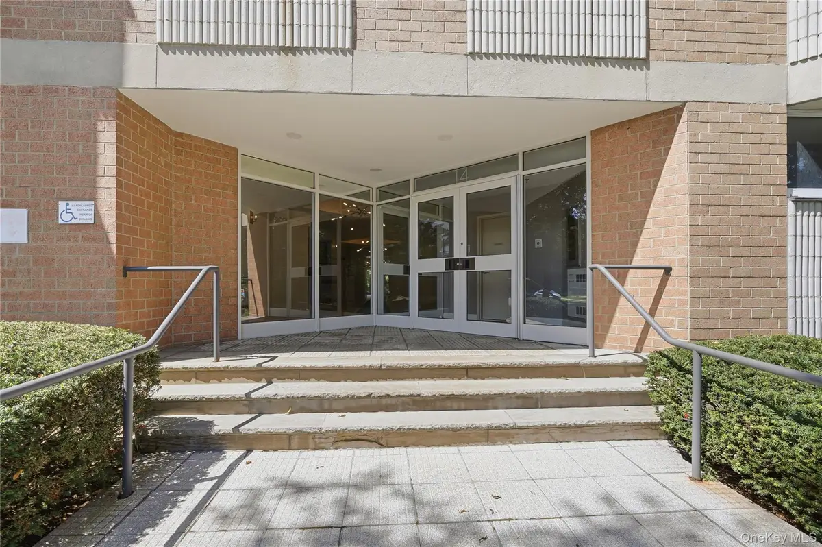 14 Nosband Avenue #3K, White Plains, NY 10605 - #1