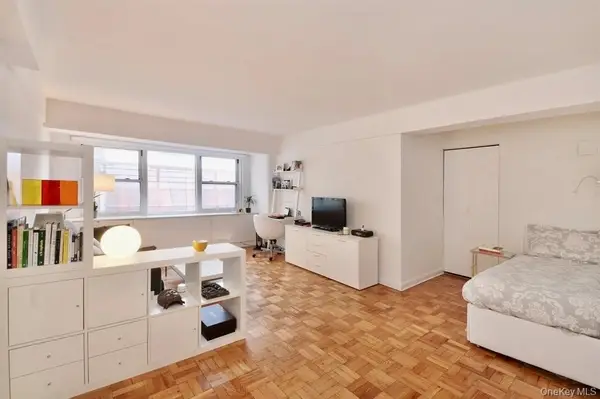 210 E 63rd Street #11B, New York (Manhattan), NY 10065