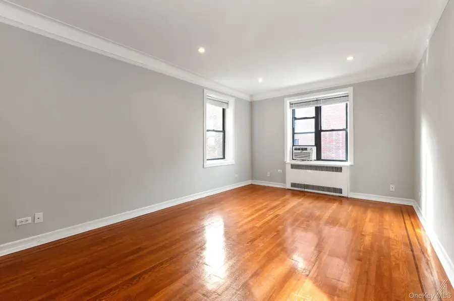 25-40 31st Avenue #6E, Astoria, NY 11106 - #2