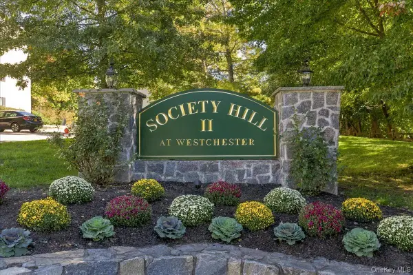 26 Edinburgh Drive, Peekskill, NY 10566