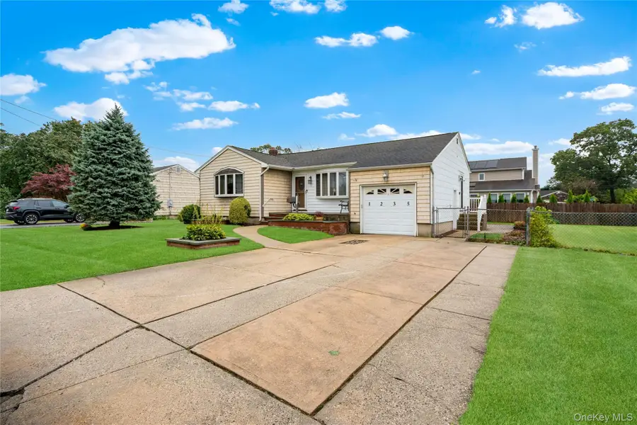 1235 11th Street, West Babylon, NY 11704 - #2