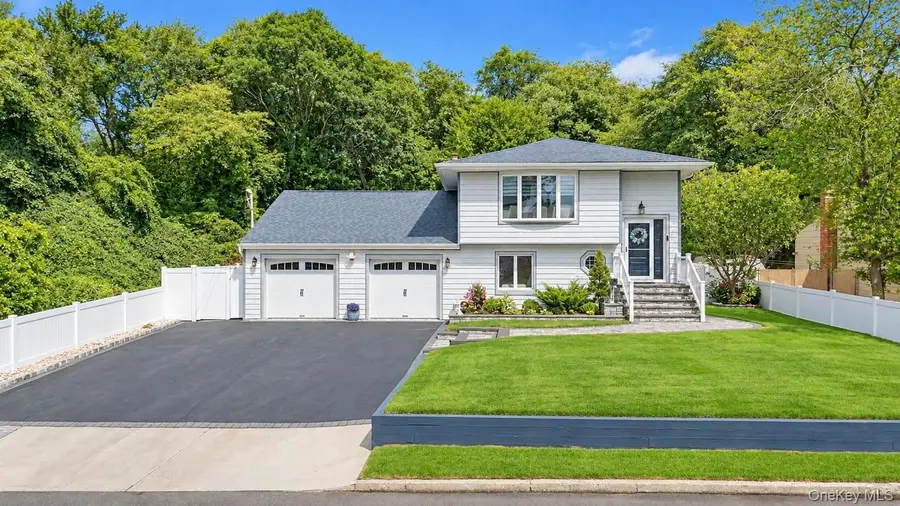 175 Stuyvesant Road, Oakdale, NY 11769 - #2
