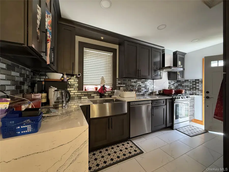 160-30 76th Road, Fresh Meadows, NY 11366 - #3