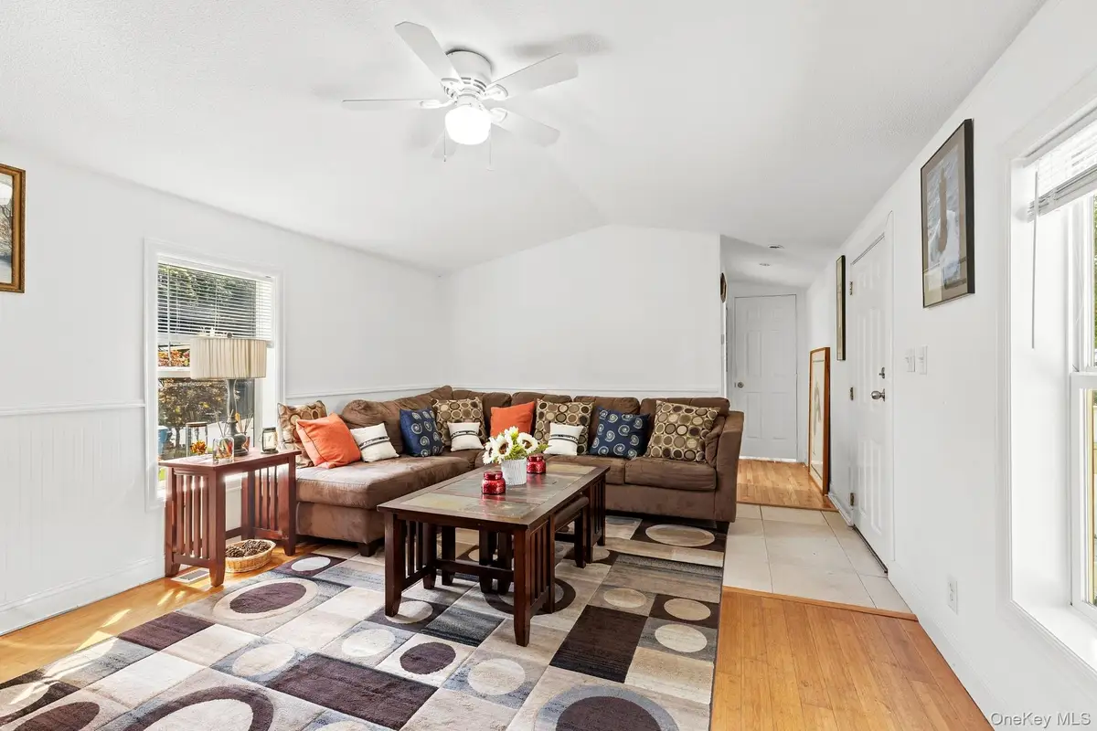 105 Oakview Hwy #180, East Hampton, NY 11937 - #1