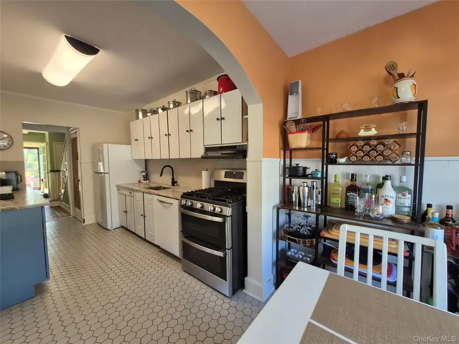 327 E Pine Street, Long Beach, NY 11561 - #3