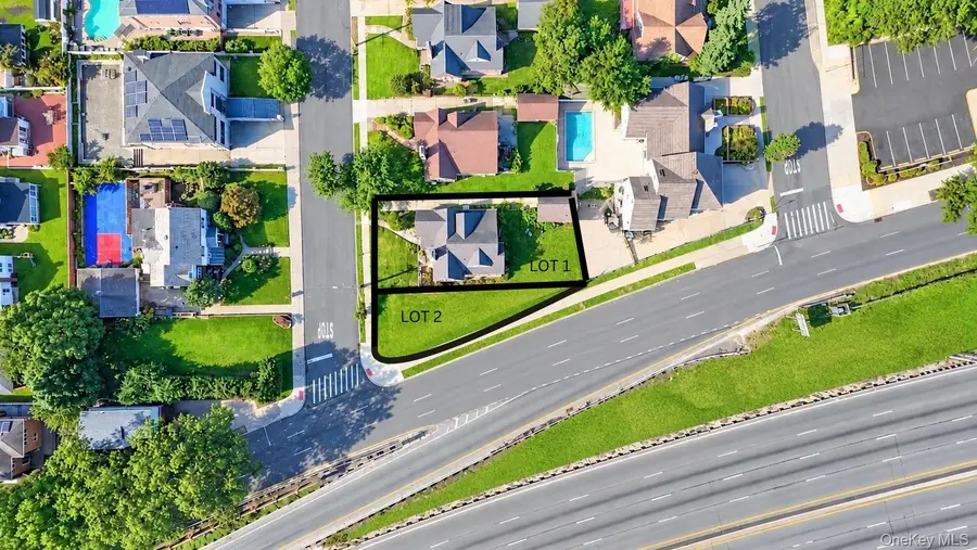 54-29 253rd Street, Little Neck, NY 11362 - #3