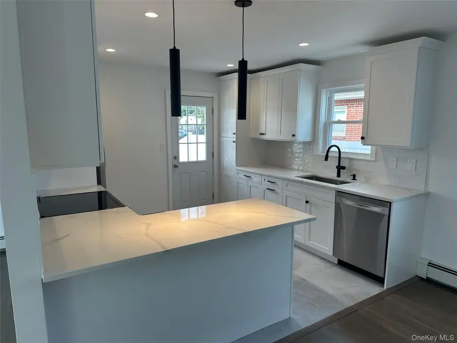 2216 Brooklyn Avenue, Merrick, NY 11566 - #2