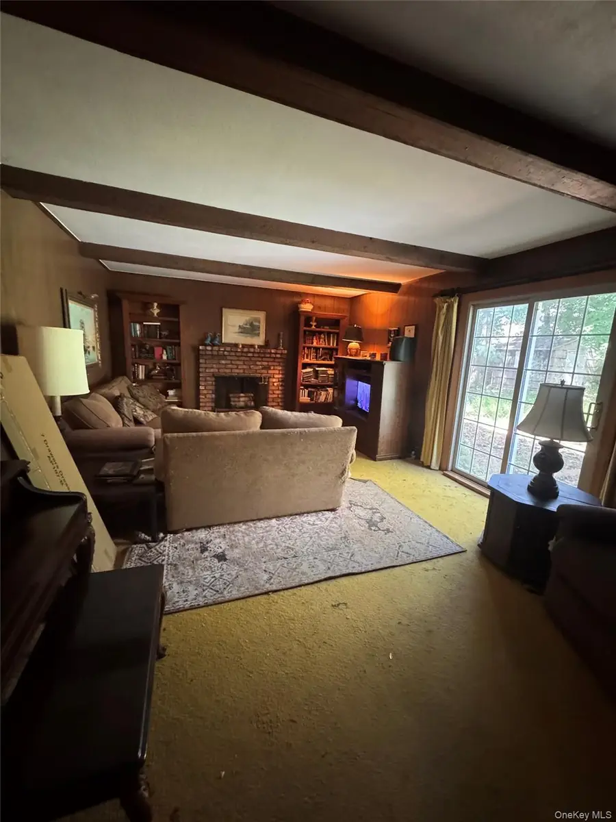 6 Bay Path Court, Huntington, NY 11743 - #2