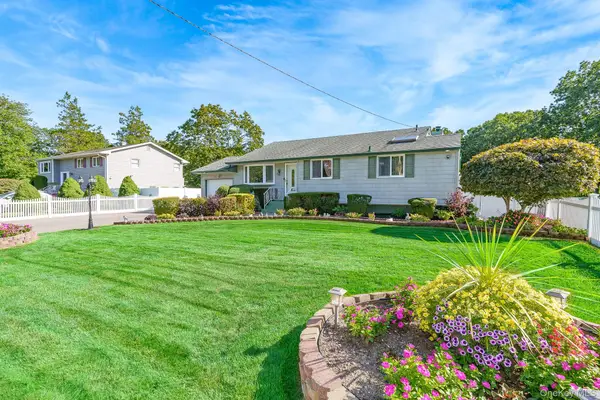 22 W Willow Street, Brentwood, NY 11717