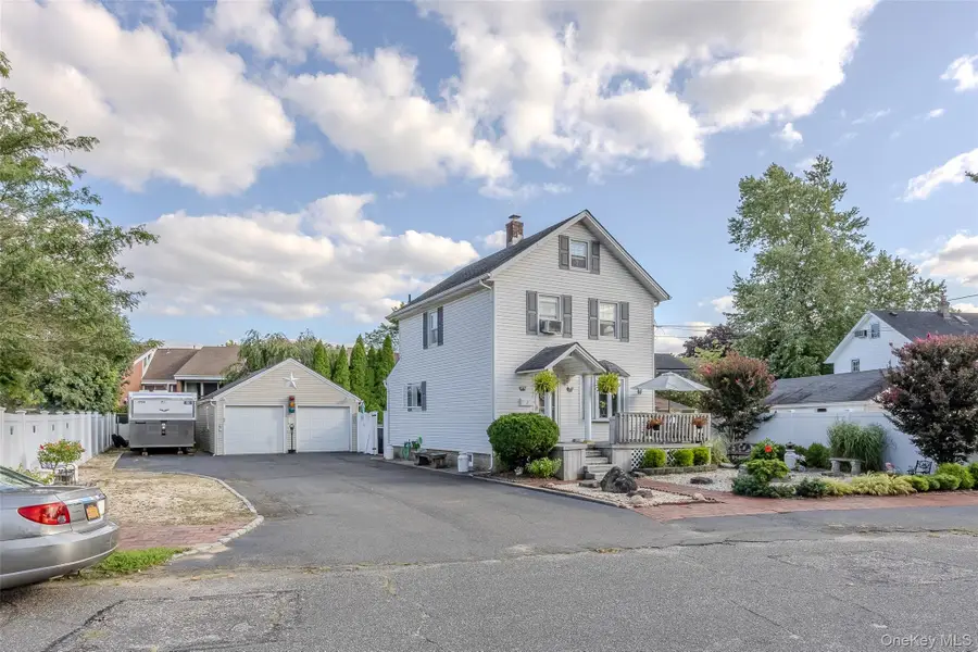 2 Dean Street, Farmingdale, NY 11735 - #2