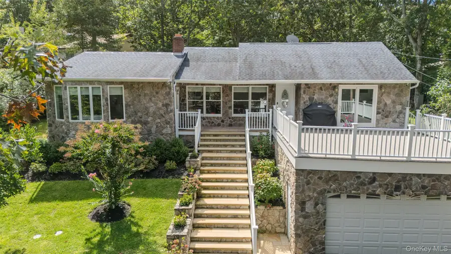 1000 Haywaters Road, Cutchogue, NY 11935 - #2