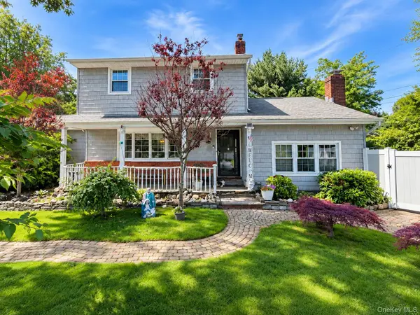 12 Cayuga Avenue, East Northport, NY 11731