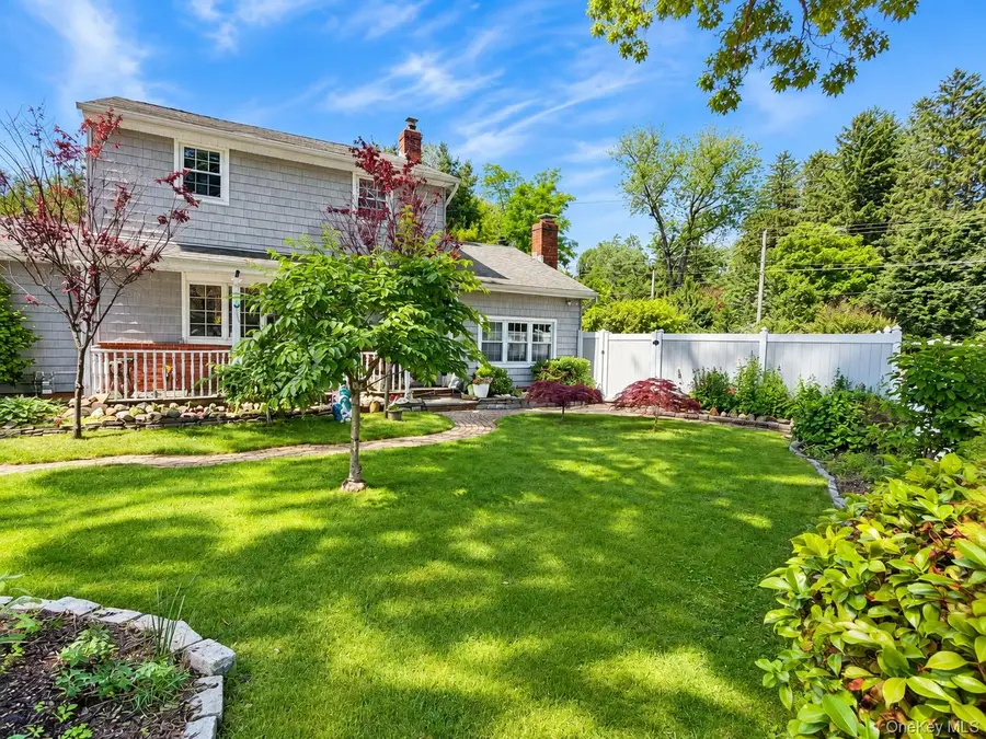 12 Cayuga Avenue, East Northport, NY 11731 - #3