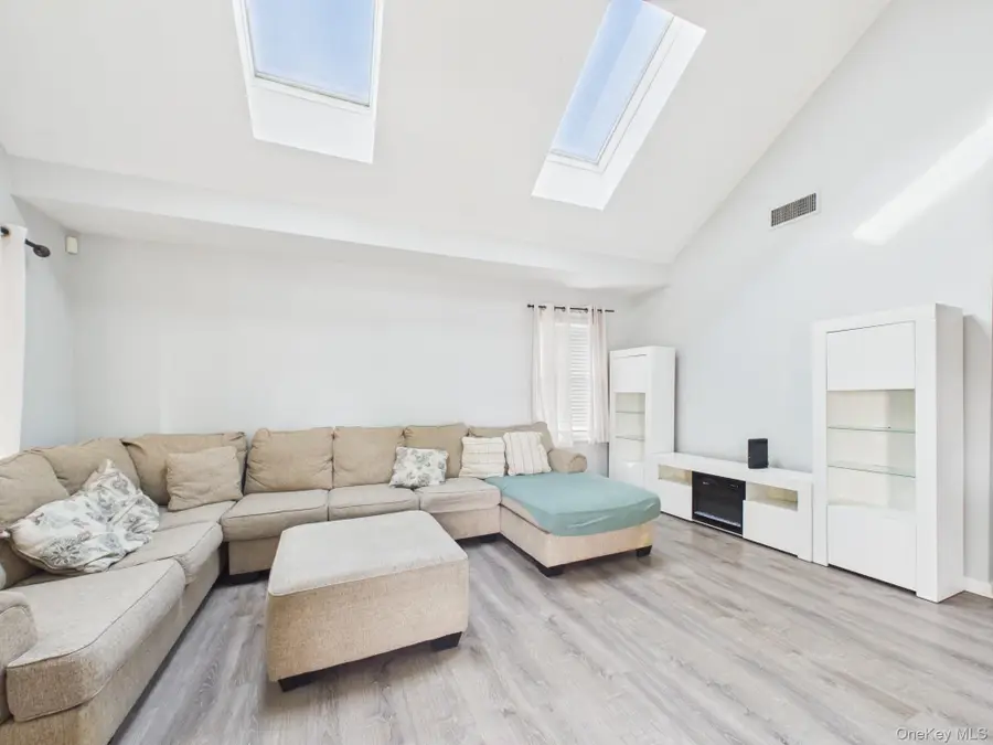 3147 Waterbury Avenue, Bronx, NY 10465 - #3
