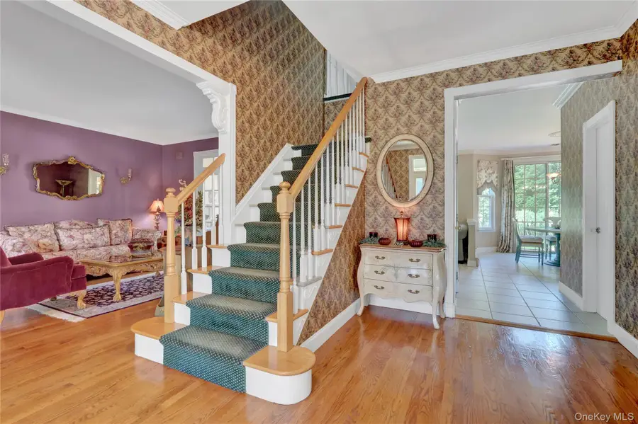 6 Patricks Way, Saint James, NY 11780 - #3