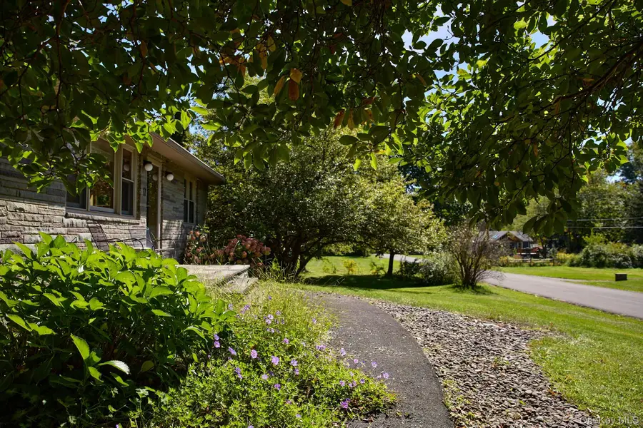 17 Amato Lane, Highland, NY 12528 - #2