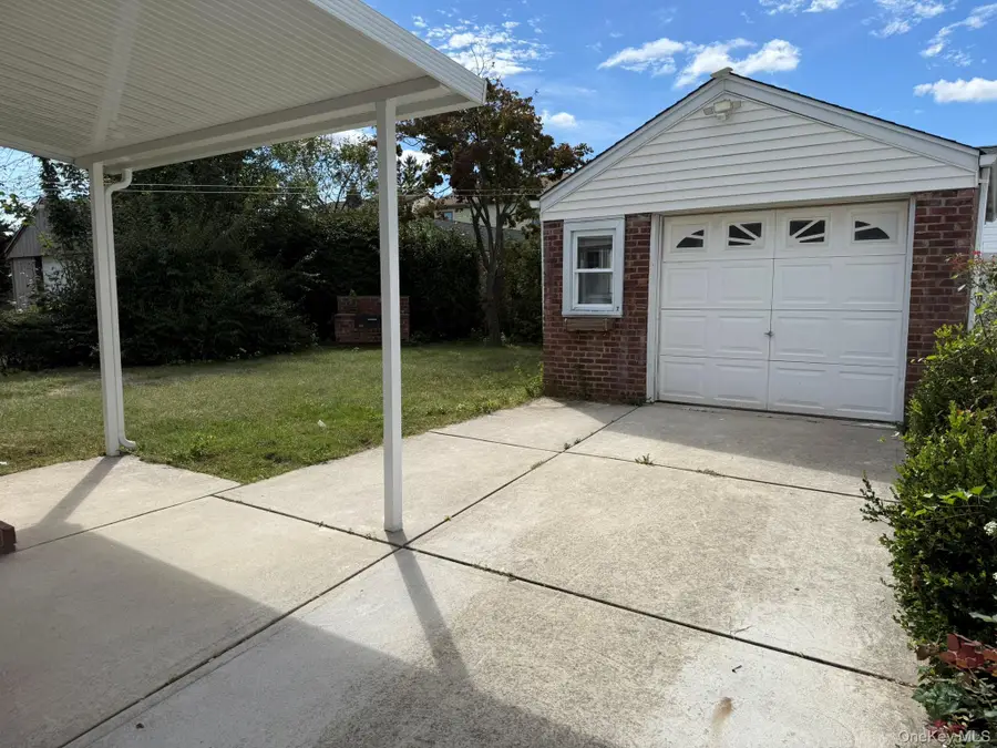 375 Latham Road, Mineola, NY 11501 - #2