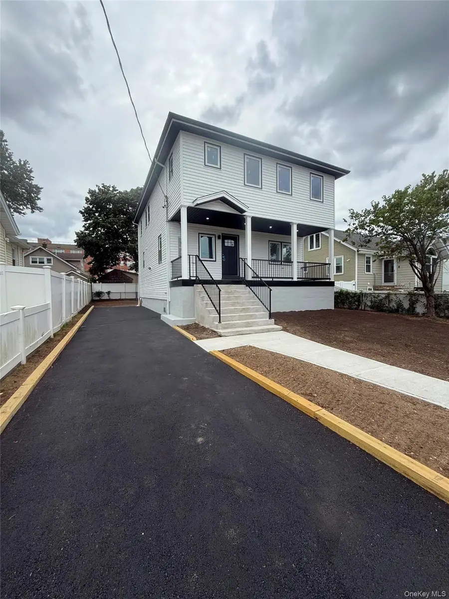 18 Sportsmans Avenue, Freeport, NY 11520 - #2