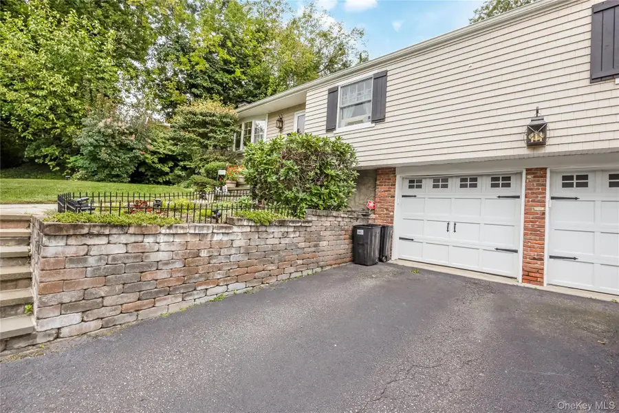 146 Elm Street, Ronkonkoma, NY 11779 - #3