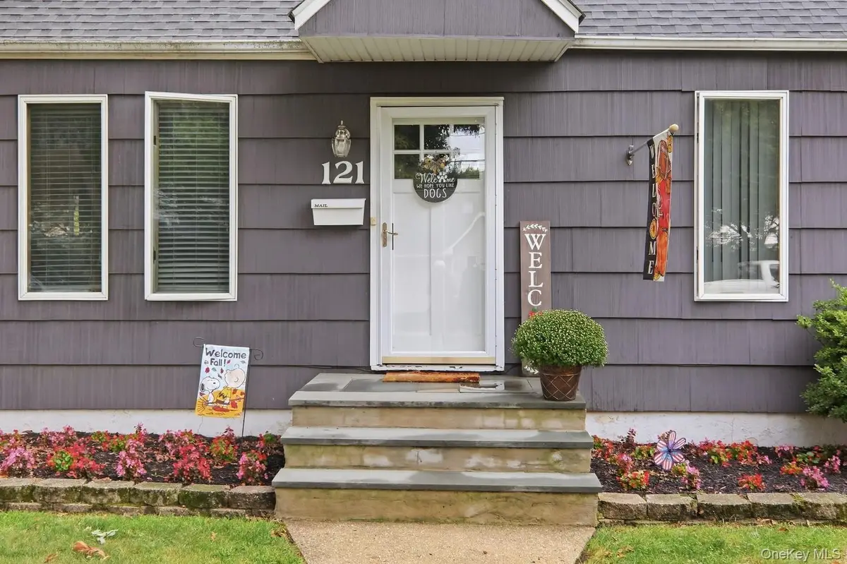 121 N Delaware Avenue, Lindenhurst, NY 11757 - #1