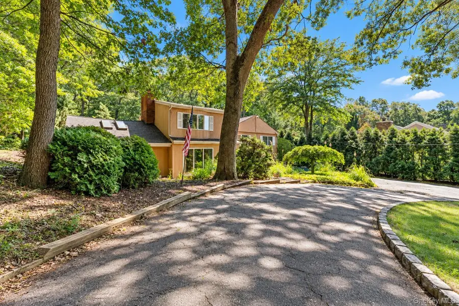 80 Alpine Way, South Huntington, NY 11746 - #2