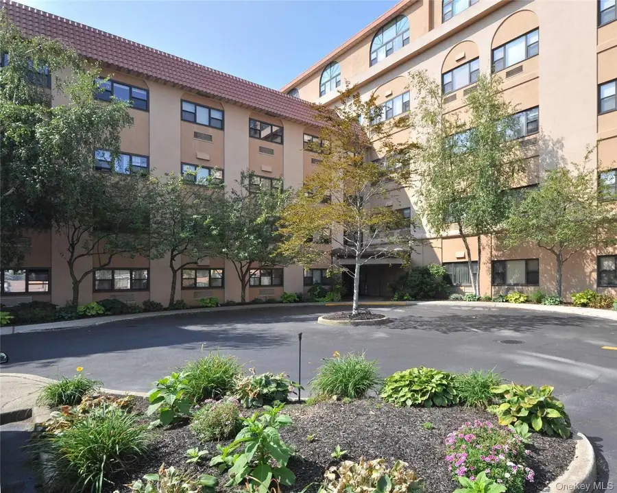 185 W Park Avenue #200, Long Beach, NY 11561 - #2