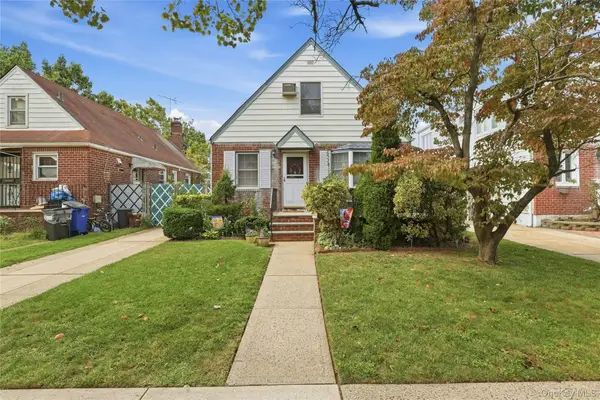 7954 264th Street, Glen Oaks, NY 11004