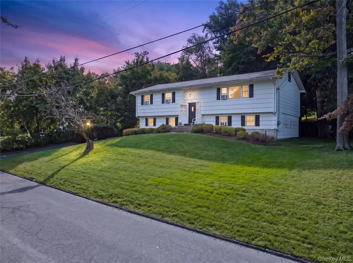 4 Great Oaks Drive, New City, NY 10956 - #1