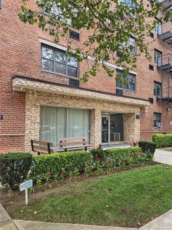 153-25 88th Street #3A, Howard Beach, NY 11414