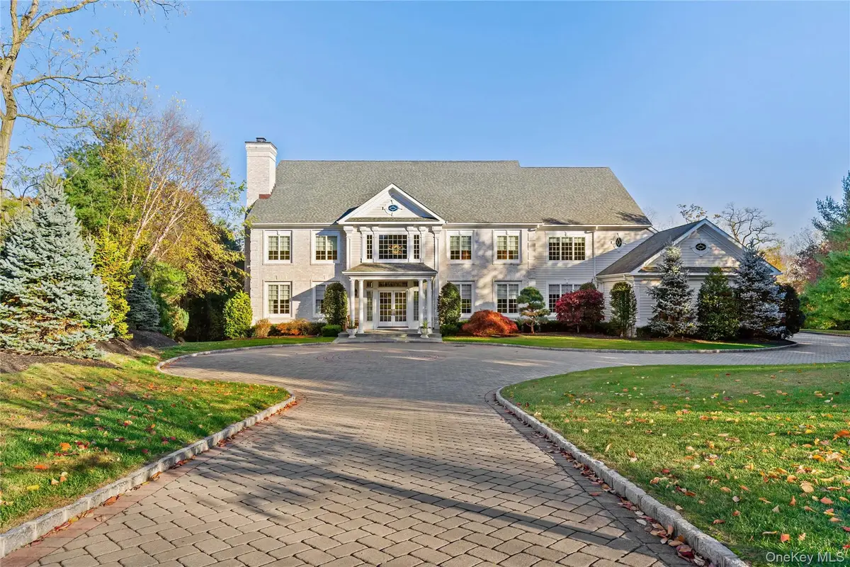 15 Knightsbridge Manor Road, Purchase, NY 10577 - #1