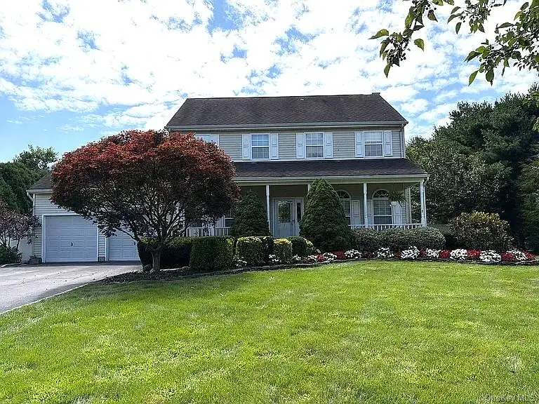 8 Ashford Lane, Huntington, NY 11743 - #1