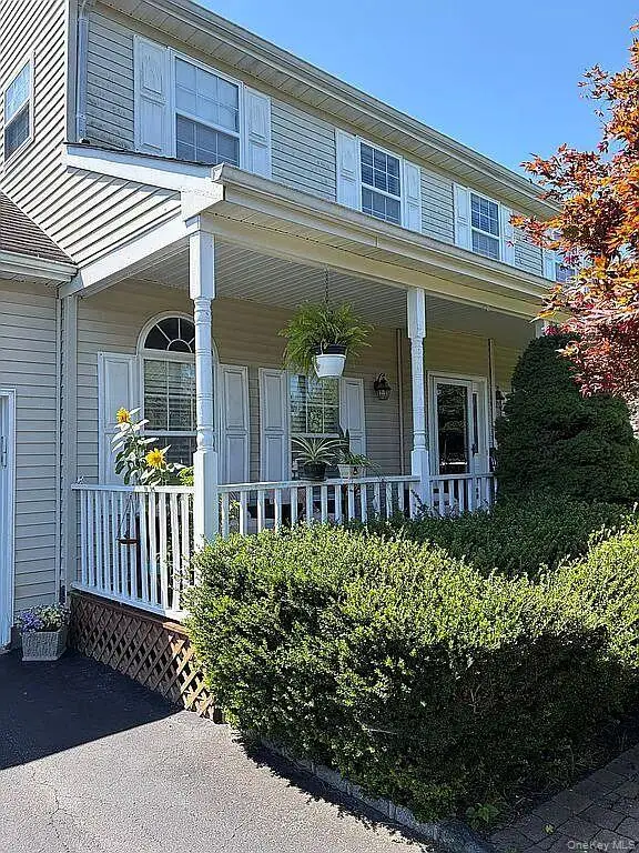 8 Ashford Lane, Huntington, NY 11743 - #3