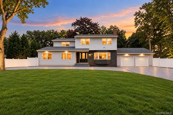140 Seaman Neck Road, Dix Hills, NY 11746