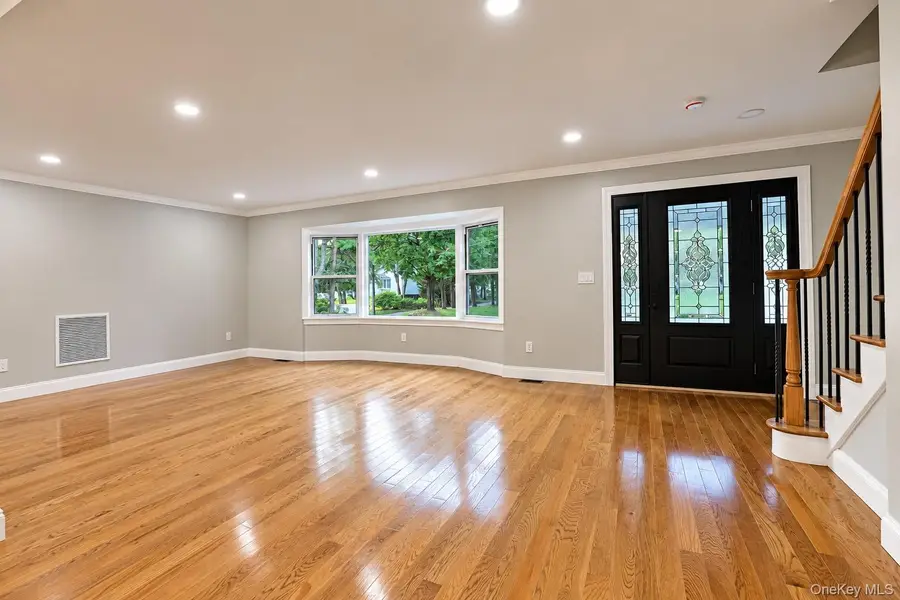 140 Seaman Neck Road, Dix Hills, NY 11746 - #3