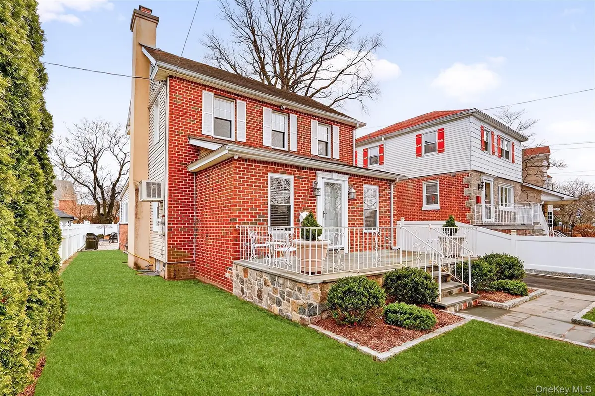 3334 Country Club Road, Bronx, NY 10465 - #1