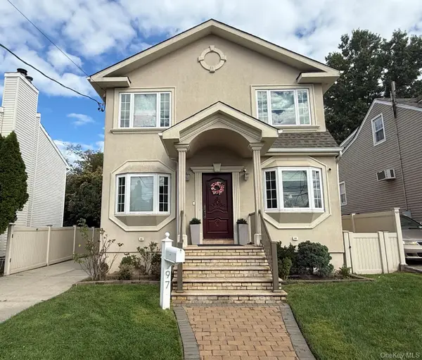 97 Coventry Avenue, Albertson, NY 11507