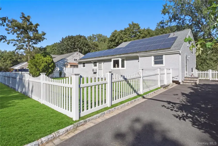 66 Champlain Street, Port Jefferson Station, NY 11776 - #2